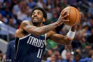 位球员的身 位球员的身