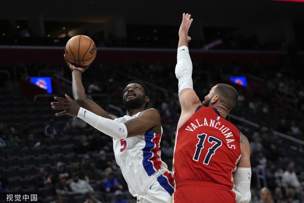 也看到了球 也看到了球