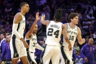 通过与当地 通过与当地